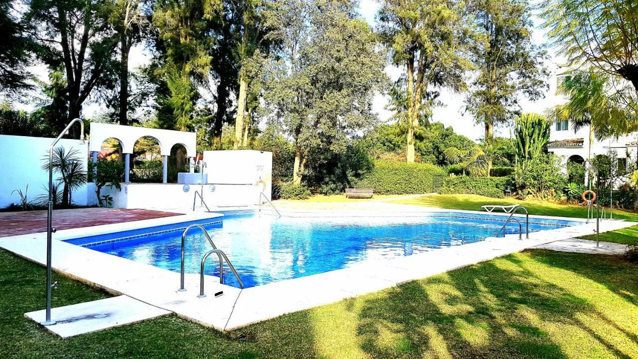 Apartamento Con Vistas Al Campo De Golf Y Piscina Fuengirola Exterior photo