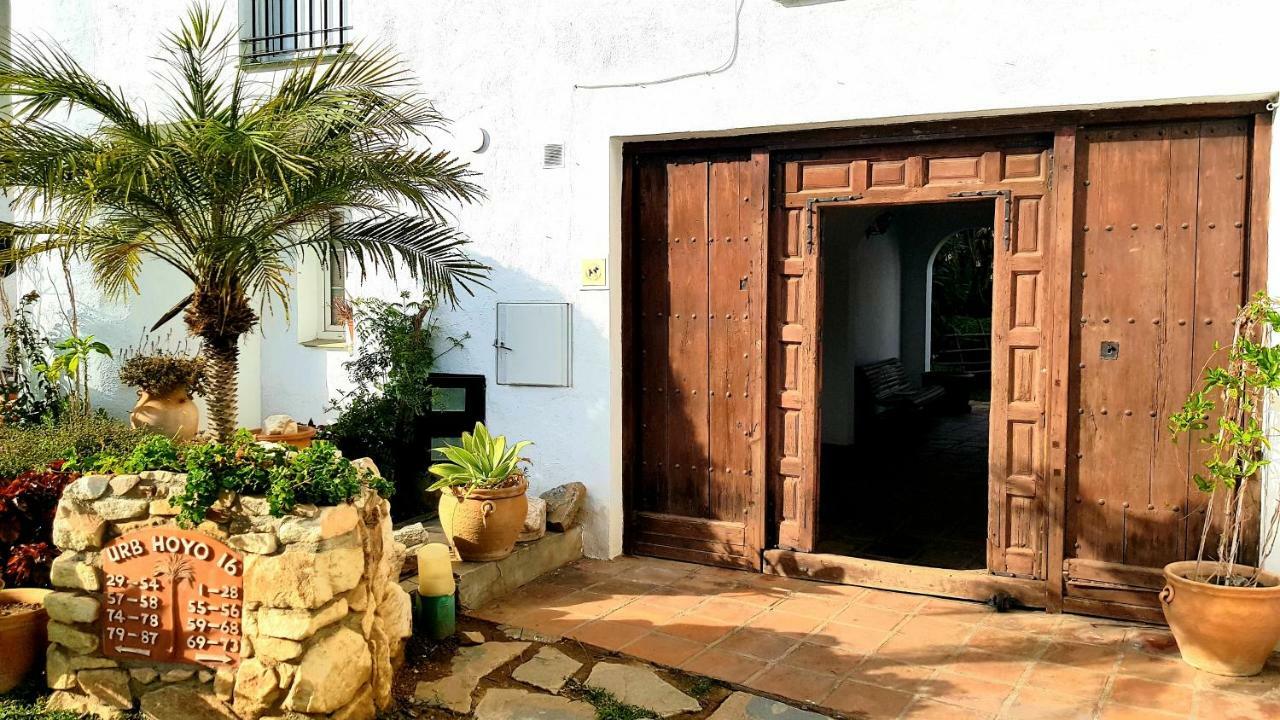 Apartamento Con Vistas Al Campo De Golf Y Piscina Fuengirola Exterior photo
